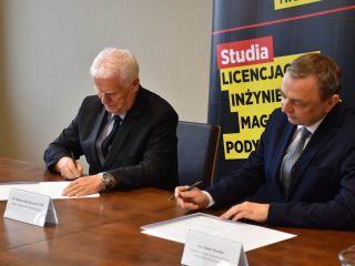 Podpisywanie porozumienia UJW z I Liceum Ogólnokształcącym w Głogowie.