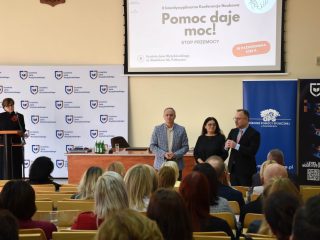 Otwarcie konferencji „Pomoc daje moc! Stop przemocy” w auli UJW.